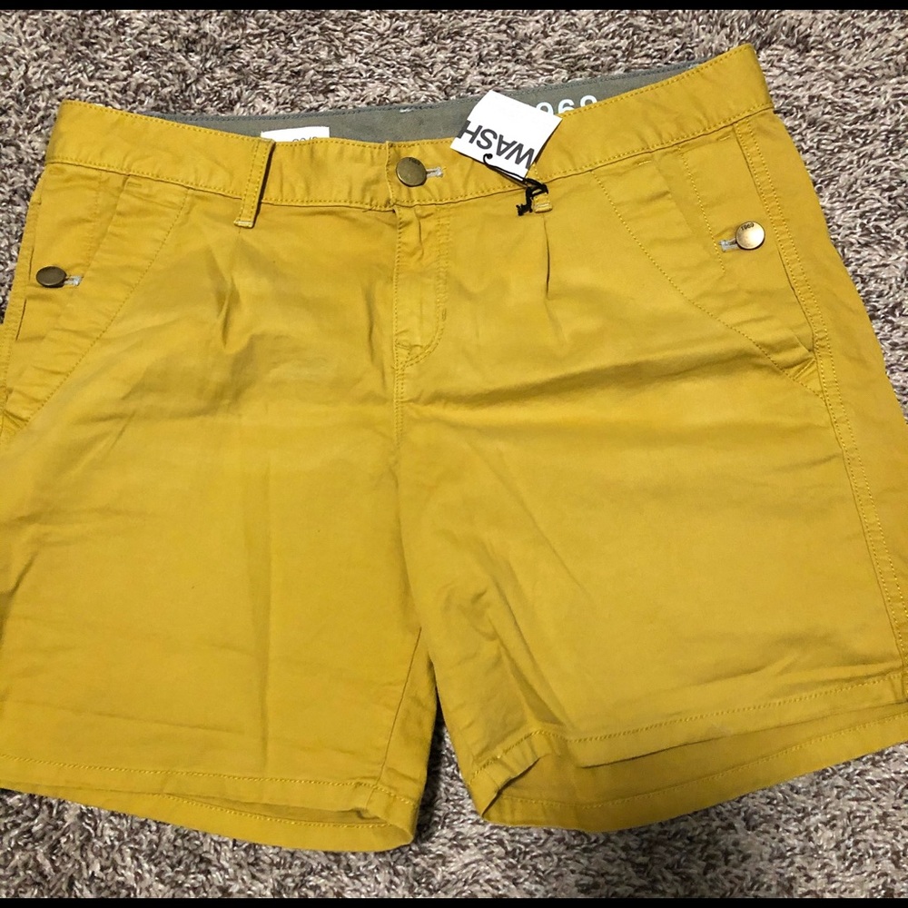 Gap shorts Size 8